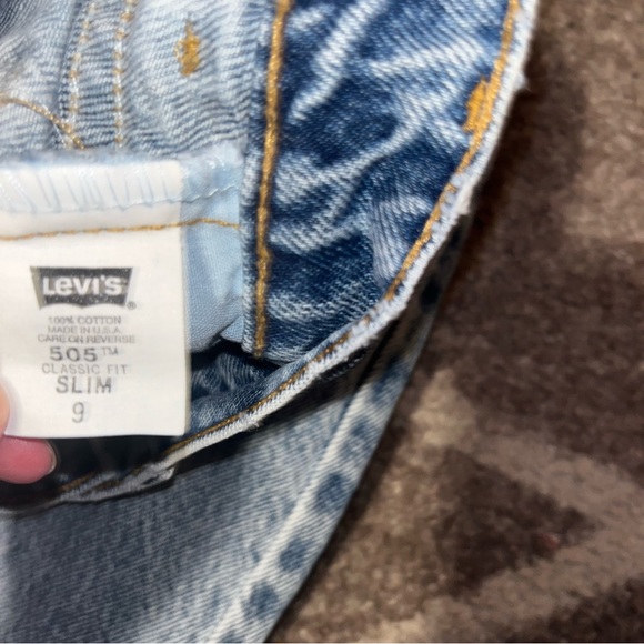 Levi’s - Picture 3 of 6
